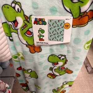 Super Mario Green and White blanket